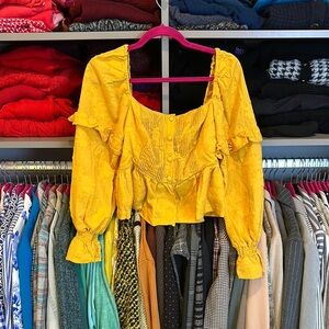 Telarosa marigold long elastic cuff sleeve and shoulders top size S